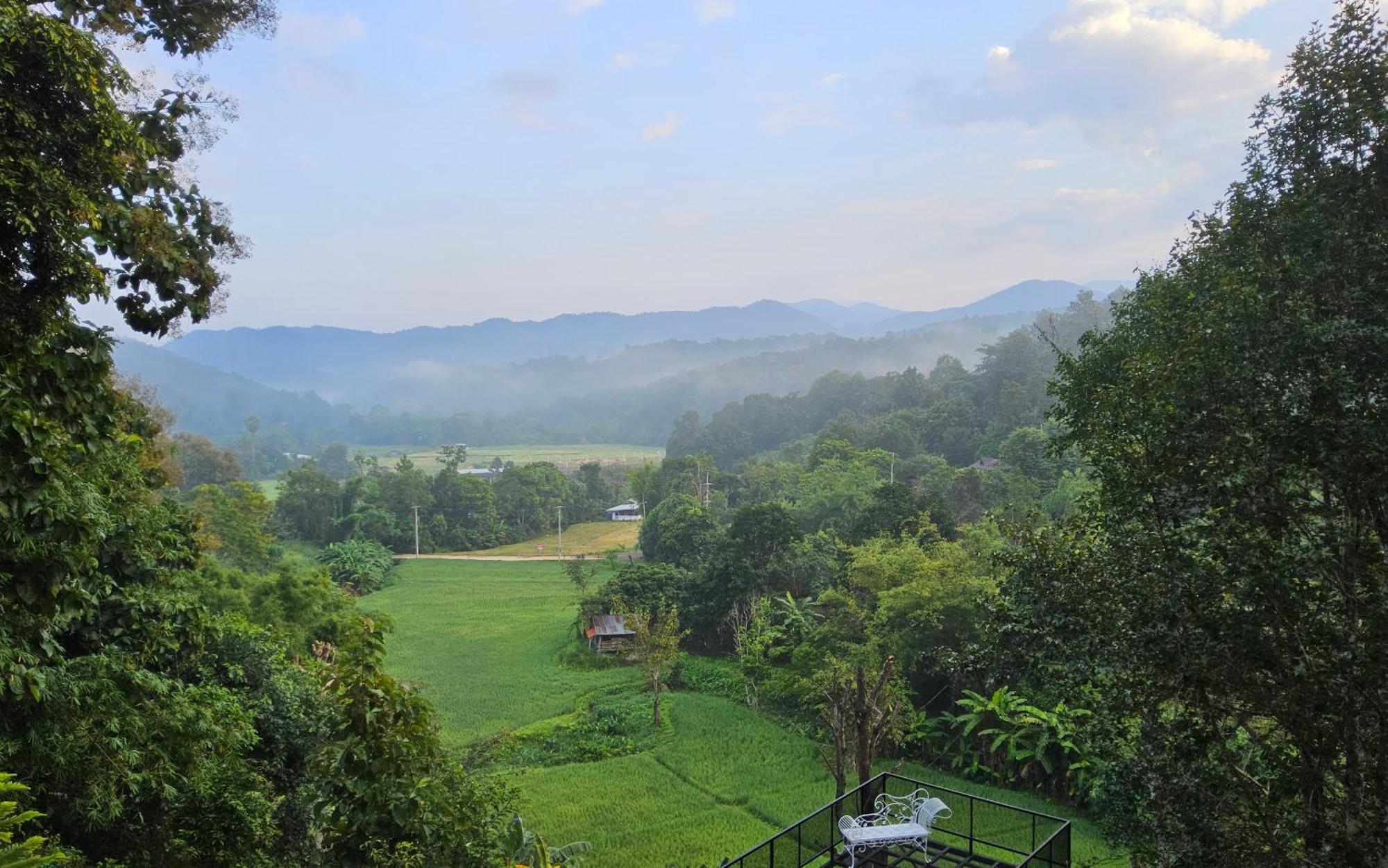 Balmy Hideout Cafe & Homestay Ban Huai Kaeo Luaran gambar